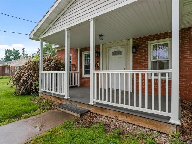 House for sale in Oneida, New York