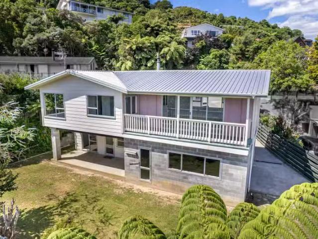 House for sale in Pauatahanui, Wellington