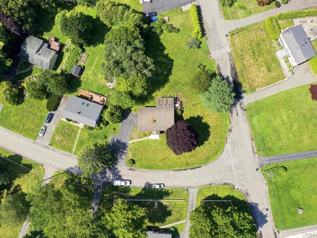 House for sale in Baldwin Place, New York