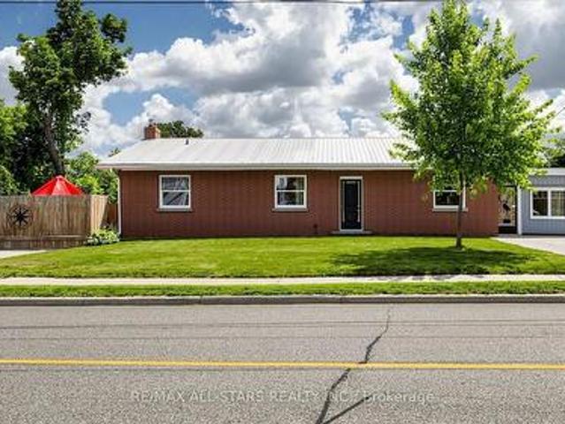 Commercial for sale in Durham, Ontario