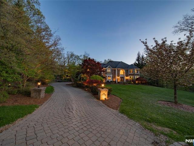 House for sale in Mahwah, New Jersey