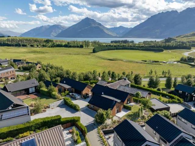 House for sale in Otakou