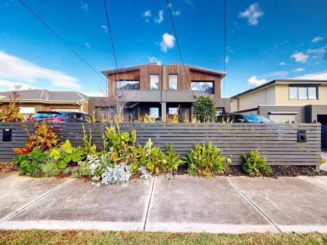 House for rent in Avondale Heights, Victoria