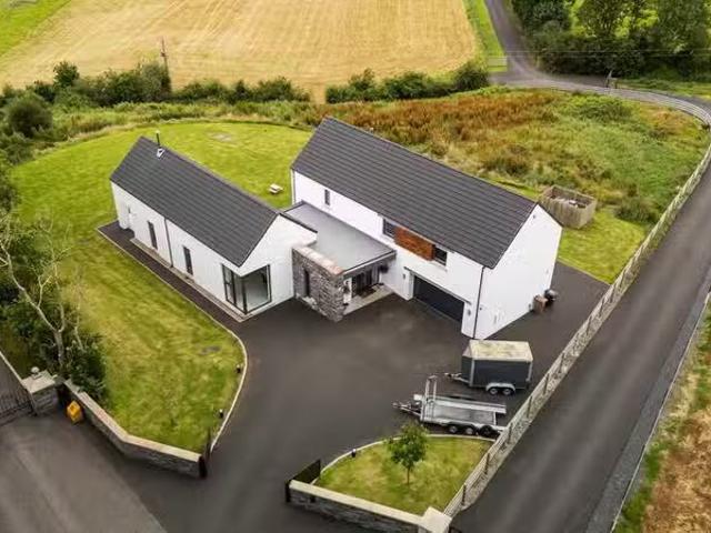 House for sale in Carrickmacross, Ulster