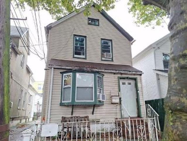 House for sale in Queens, Arverne