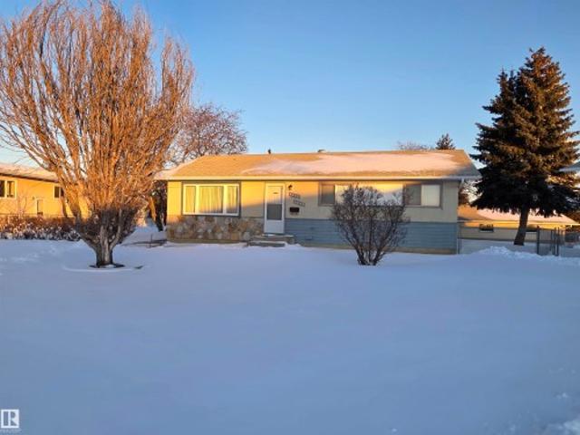 House for sale in Stony Plain, Alberta