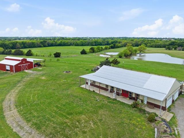 House for sale in Blue Ridge, Texas