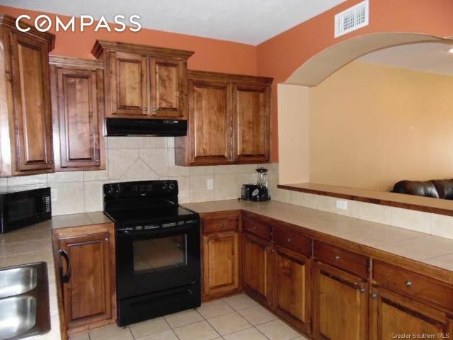 Townhouse for sale in Lake Charles