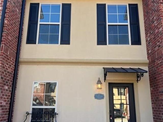 Townhouse for sale in Lake Charles