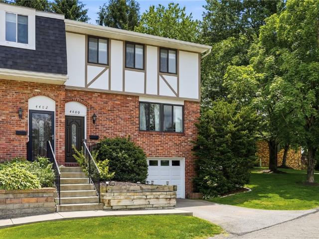 Townhouse for sale in Allison Park, Pennsylvania