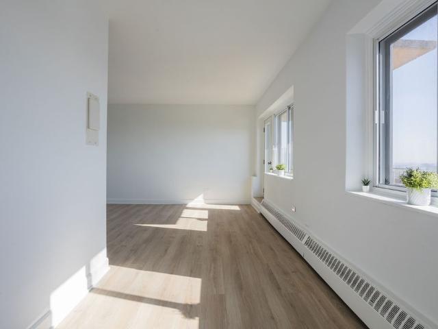 Apartment for rent in Westmount, Montréal (région administrative)