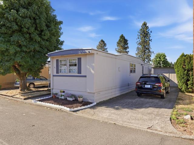 House for sale in Jennings Lodge, Milwaukie