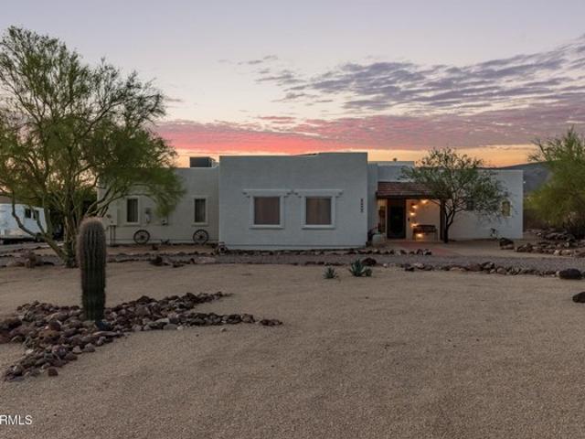 House for sale in New River, Arizona