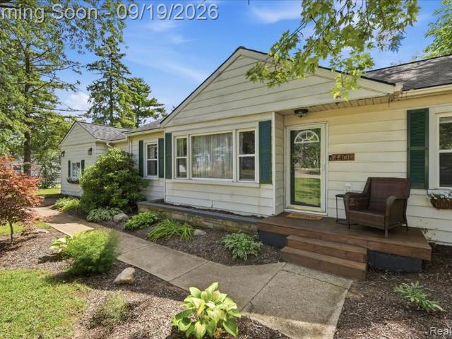 House for sale in Waterford, Michigan