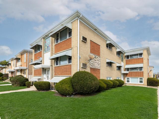 House for sale in Harwood Heights, Illinois