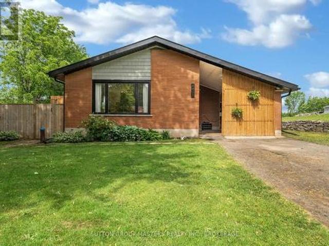 House for sale in South Frontenac, Ontario