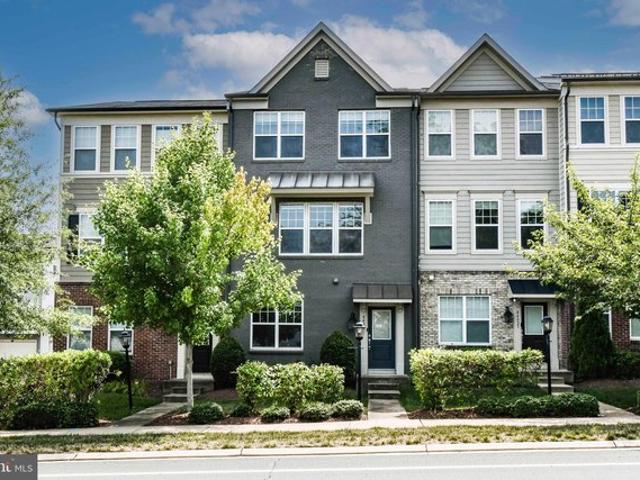 Townhouse for sale in Virginia