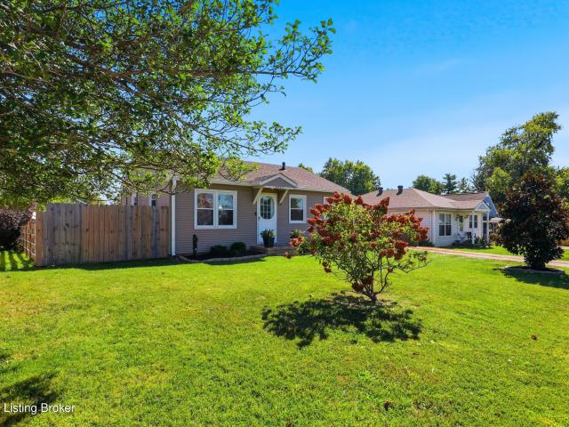 House for sale in Buckner, Oldham County