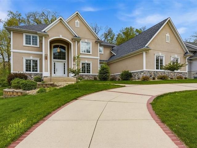 House for sale in Linn, Iowa