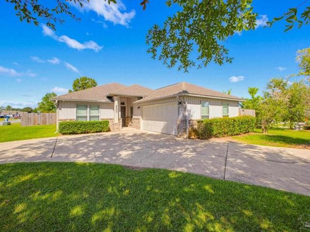 House for sale in Pace, Florida