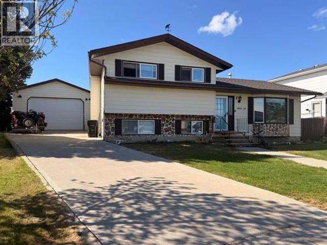 House for sale in Valleyview, Alberta