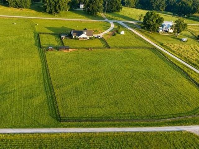 House for sale in Newnan, Georgia