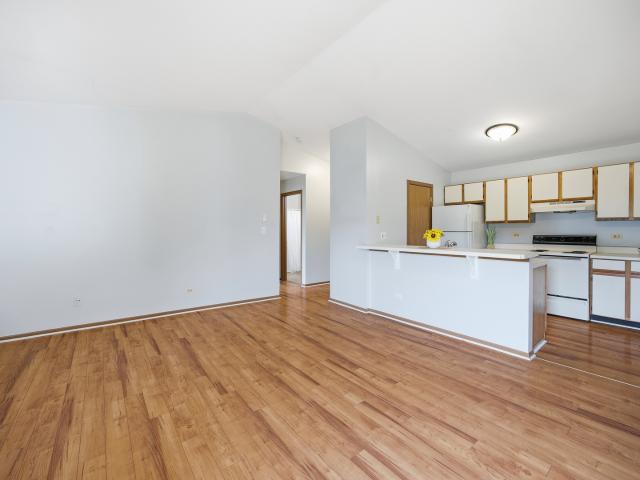 Condo for sale in Mchenry, Illinois