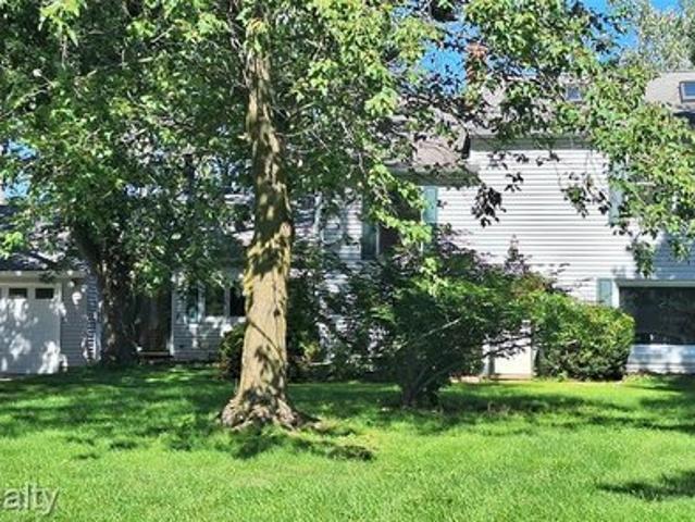 House for sale in Novi, Oakland County