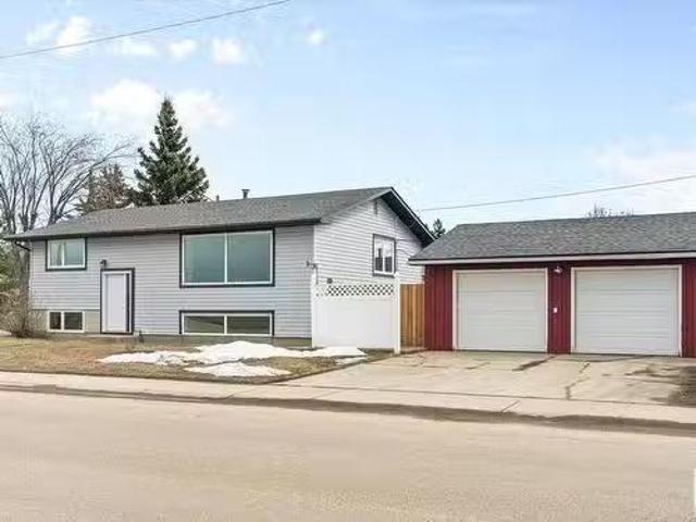 House for sale in Drayton Valley, Alberta