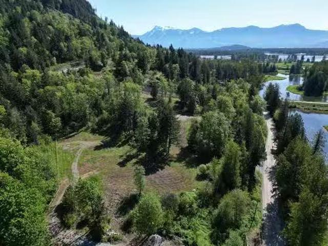 House for sale in Lake Errock