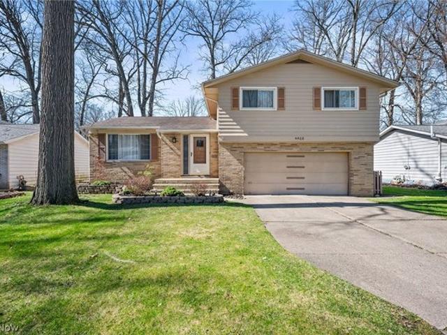 House for sale in North Olmsted, Ohio