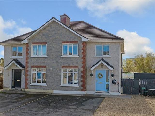 Detached House for sale in Oranmore, Connacht