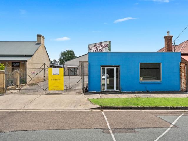 Retail for rent in Brisbane Grove, New South Wales