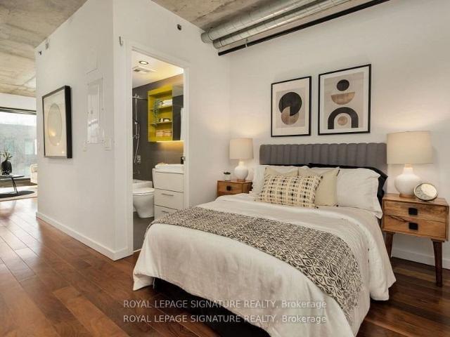 House for rent in Toronto Centre, Toronto