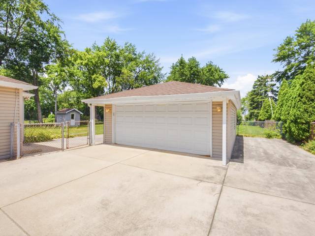 House for sale in Hoffman Estates, Illinois