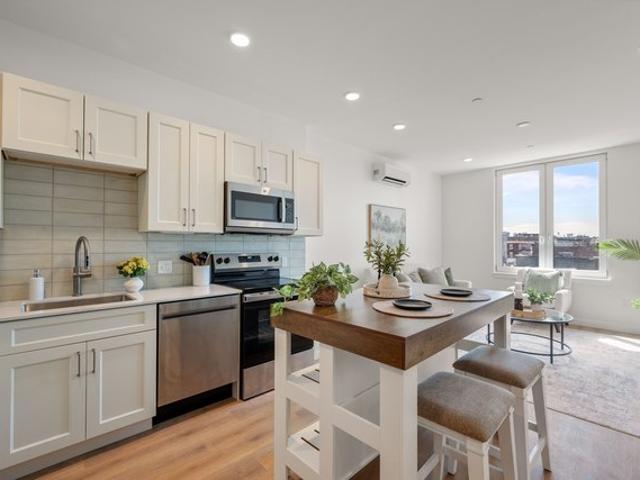 Condo for sale in Chelsea, Suffolk County