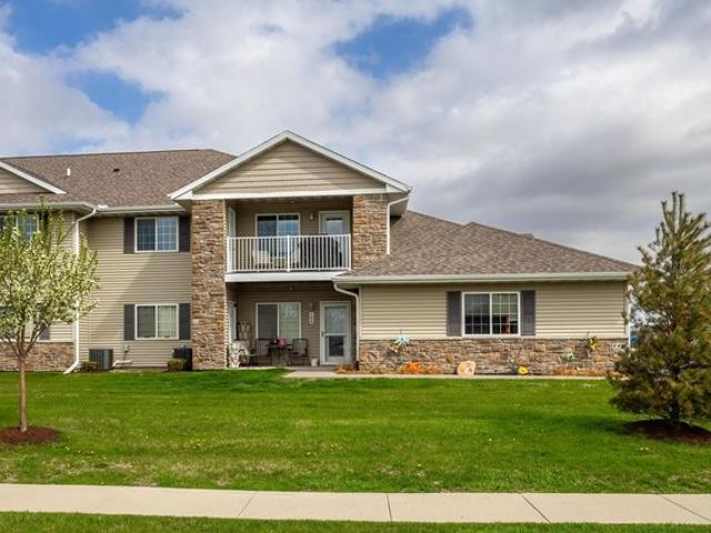 Condo for sale in Eldridge, Iowa