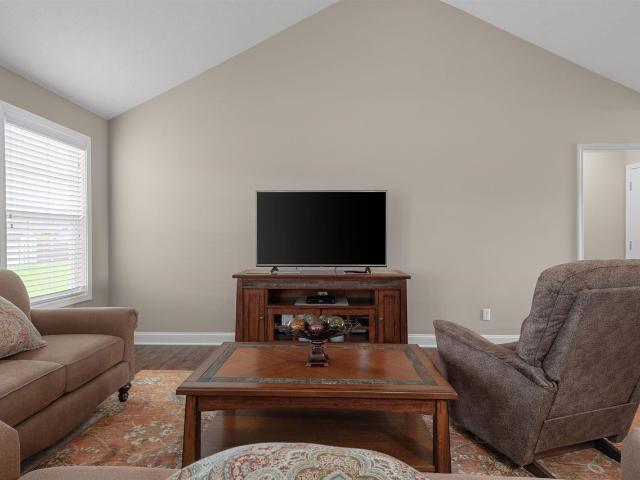 House for sale in Bowling Green, Warren County