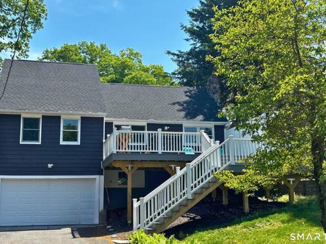 House for sale in Suffield, Connecticut