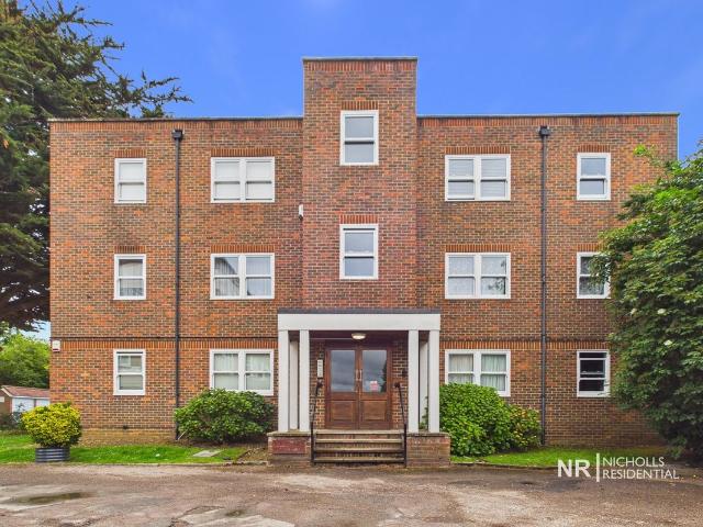 Apartment for rent in Worcester Park, Greater London