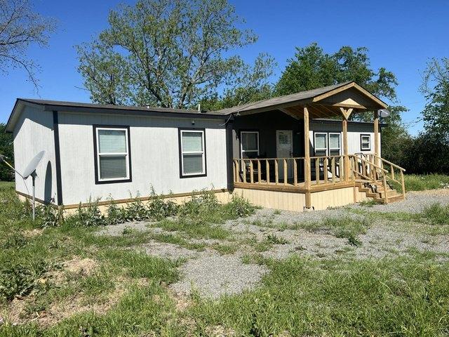 House for sale in Annona, Texas