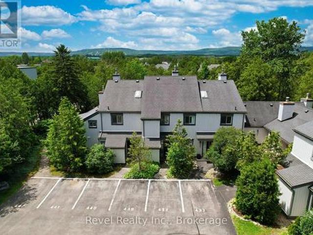 Townhouse for sale in Collingwood, Ontario
