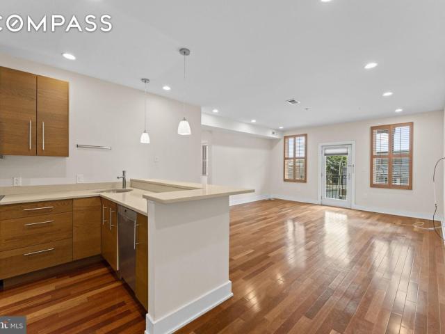 Property for rent in Washington