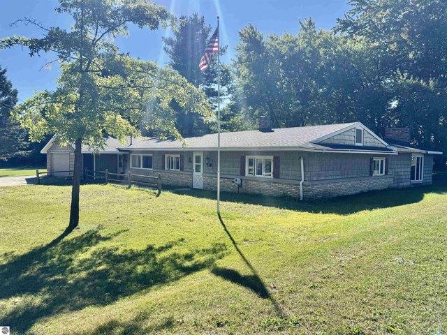 House for sale in Shepherd, Isabella County