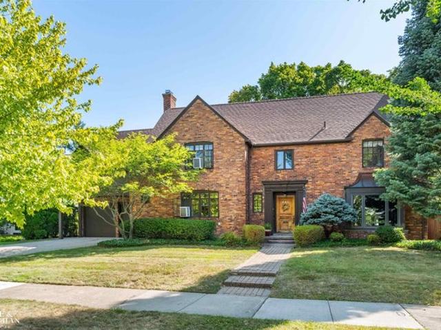 House for sale in Grosse Pointe, Michigan