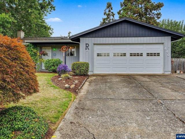 House for sale in Mount Angel, Marion County