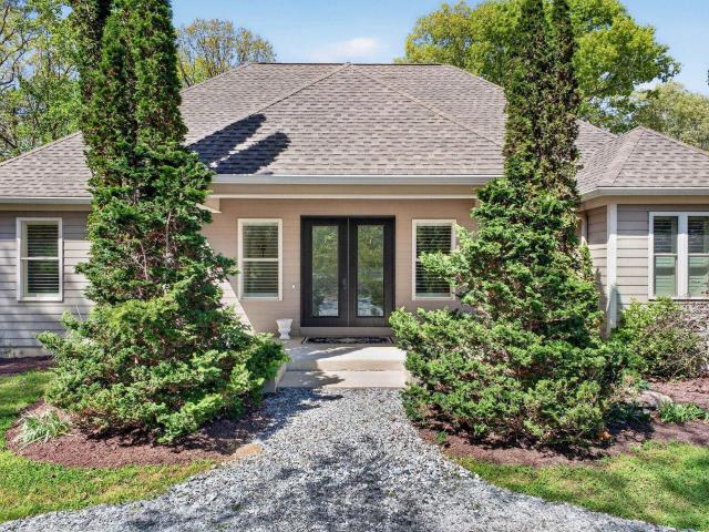 House for sale in Campobello, South Carolina
