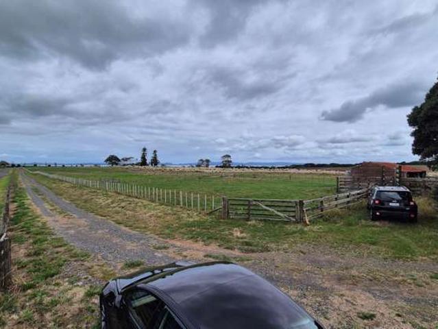 Property for sale in Awhitu