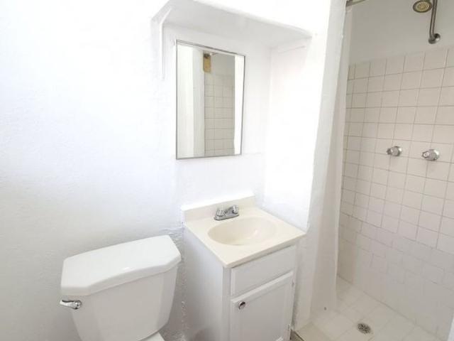 Apartment for rent in Canoga Park, California