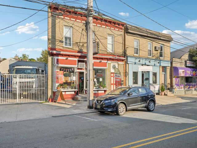 House for sale in Hudson, New Jersey